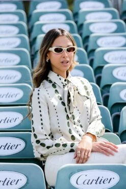 Ladybird Silk Twill Shirt 16 Ladybird Silk Twill Shirt -Lady Style Wear Dave Benett Getty Isabella Charlotta Poppius 2