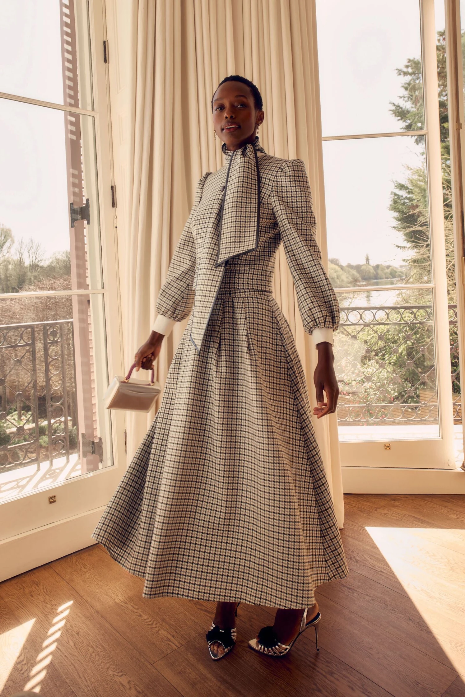 The Kensington Set Check - Image 2