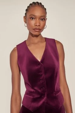 Tuxedo Waistcoat Plum Velvet -Lady Style Wear VelvetwaistcoatplummodelWEB